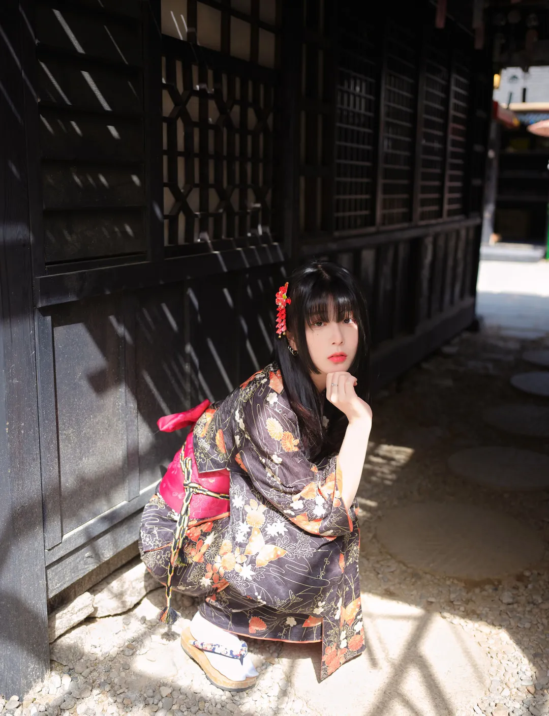 ARTGRAVIA传统服饰户外场景摄影图片