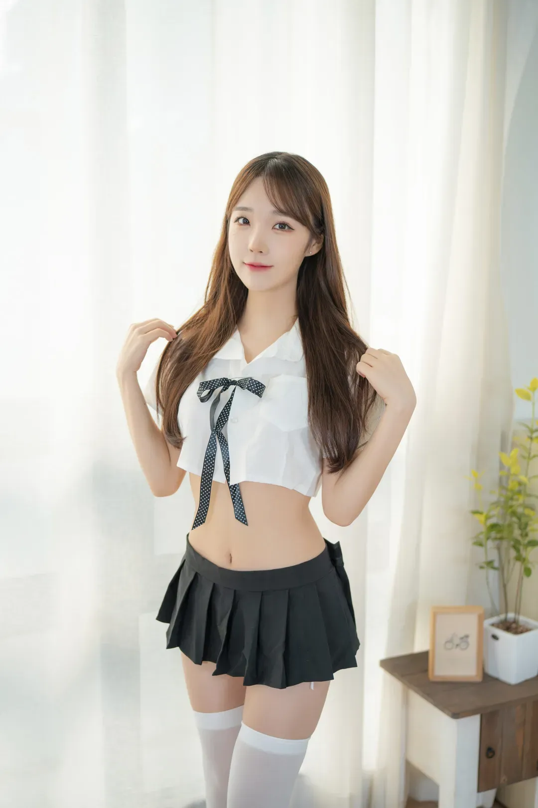 CreamSoda白色服装室内写真