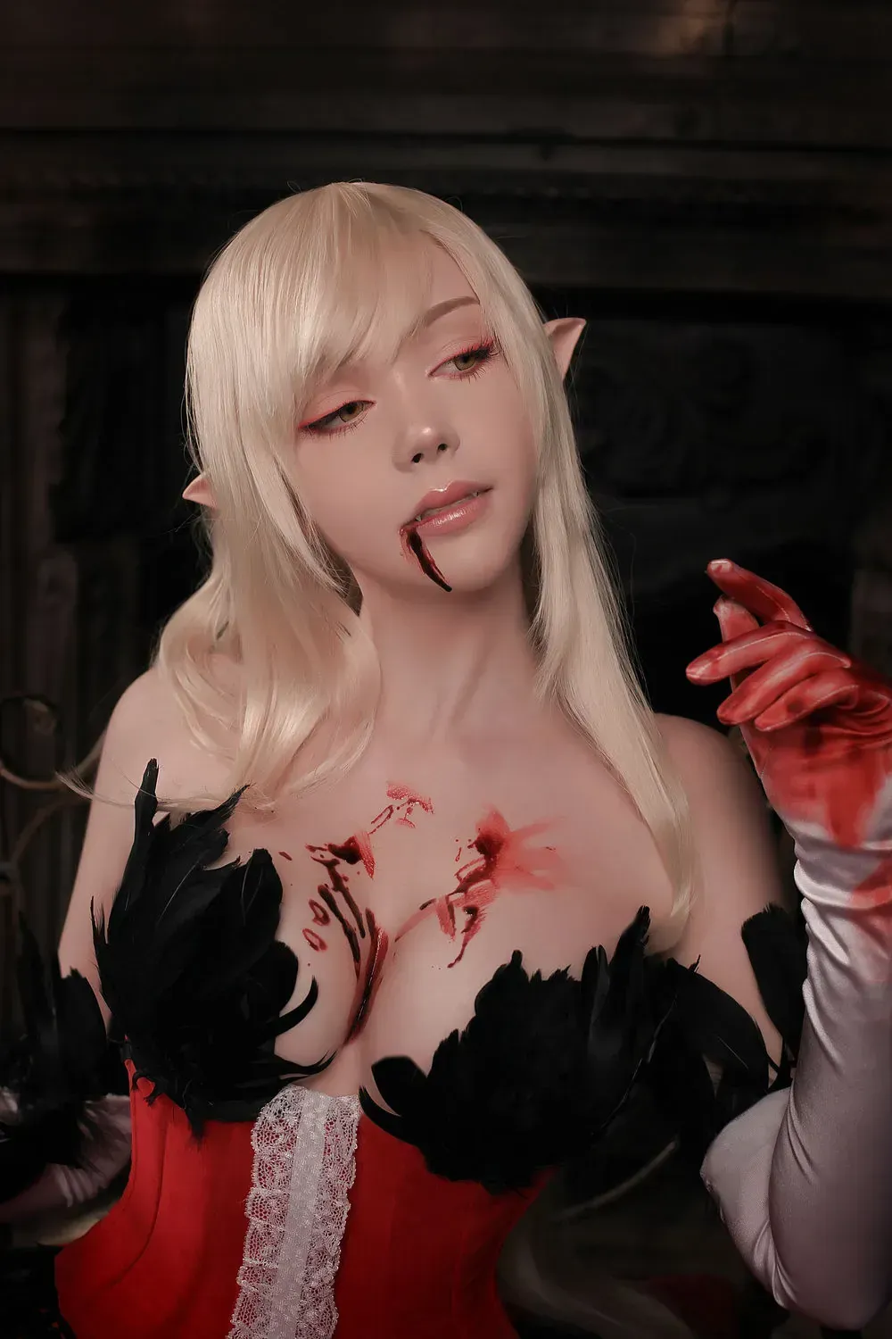 Sayathefox白发尖耳角色近景Cosplay写真