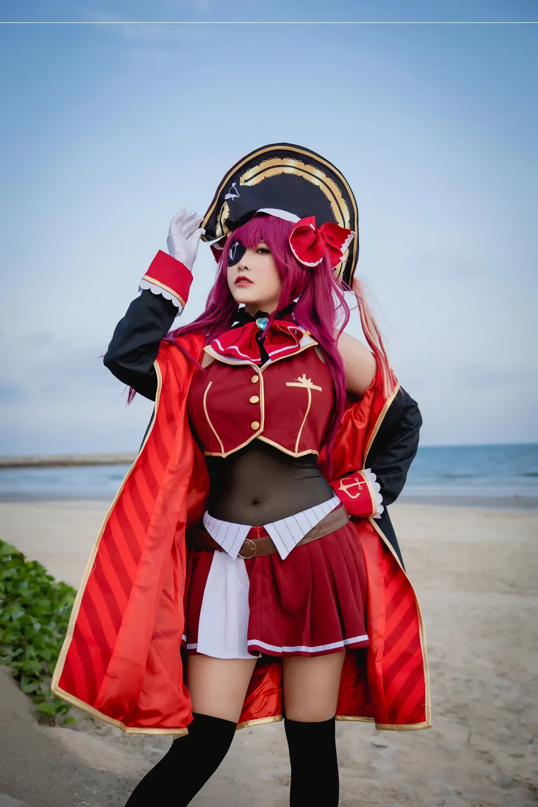 Sunnyvier红色COS服装海边站姿写真