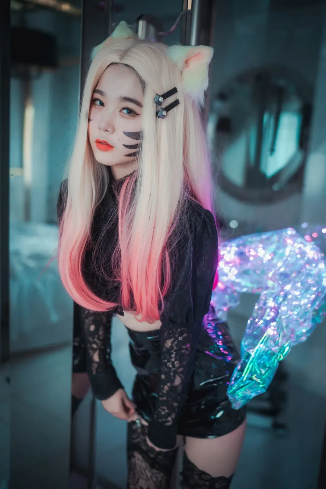 Zia(지아)浅色长发黑色角色服装写真