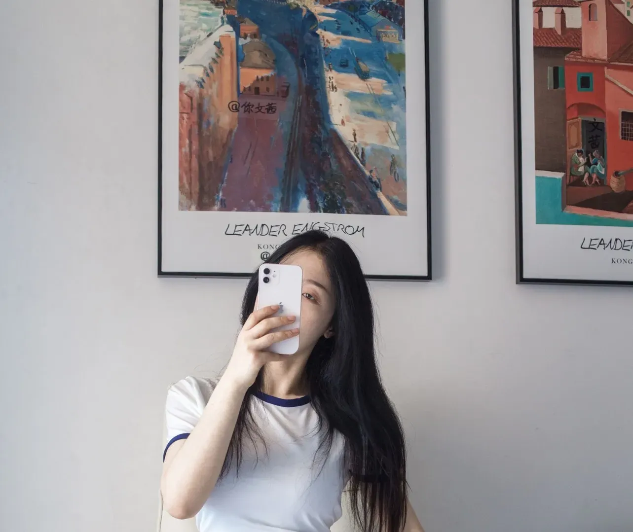 cool文茜白色上衣长发自拍写真
