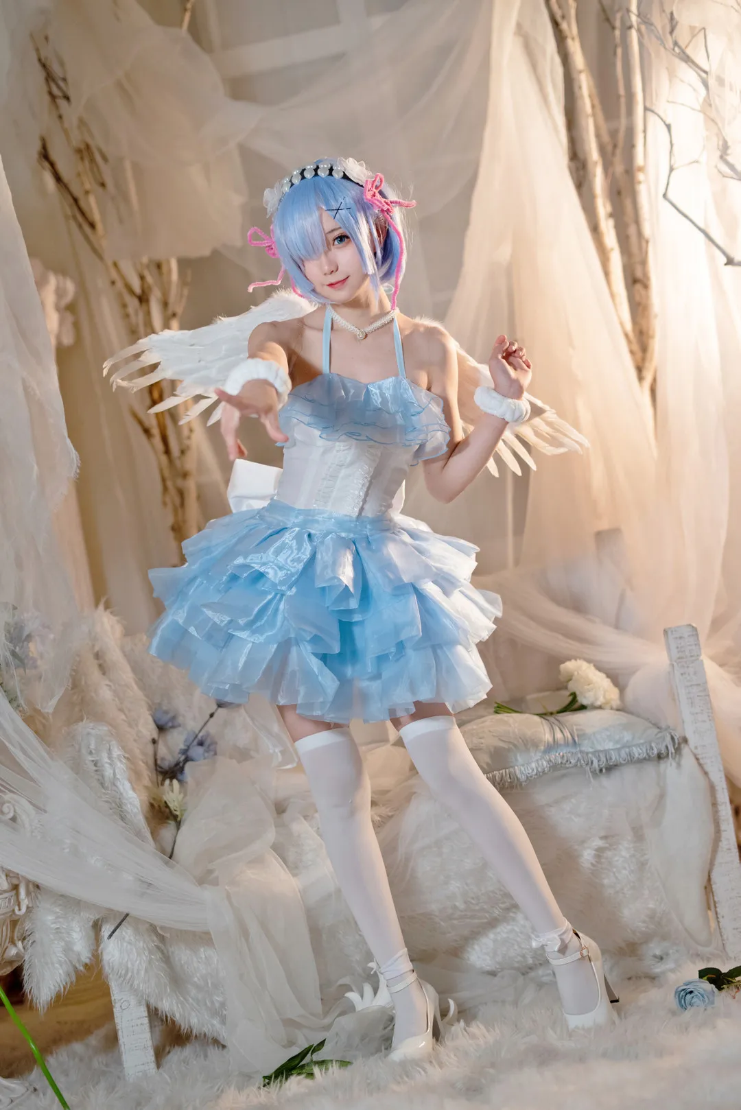 花柒Hana蓝白色裙装天使风格Cosplay照片