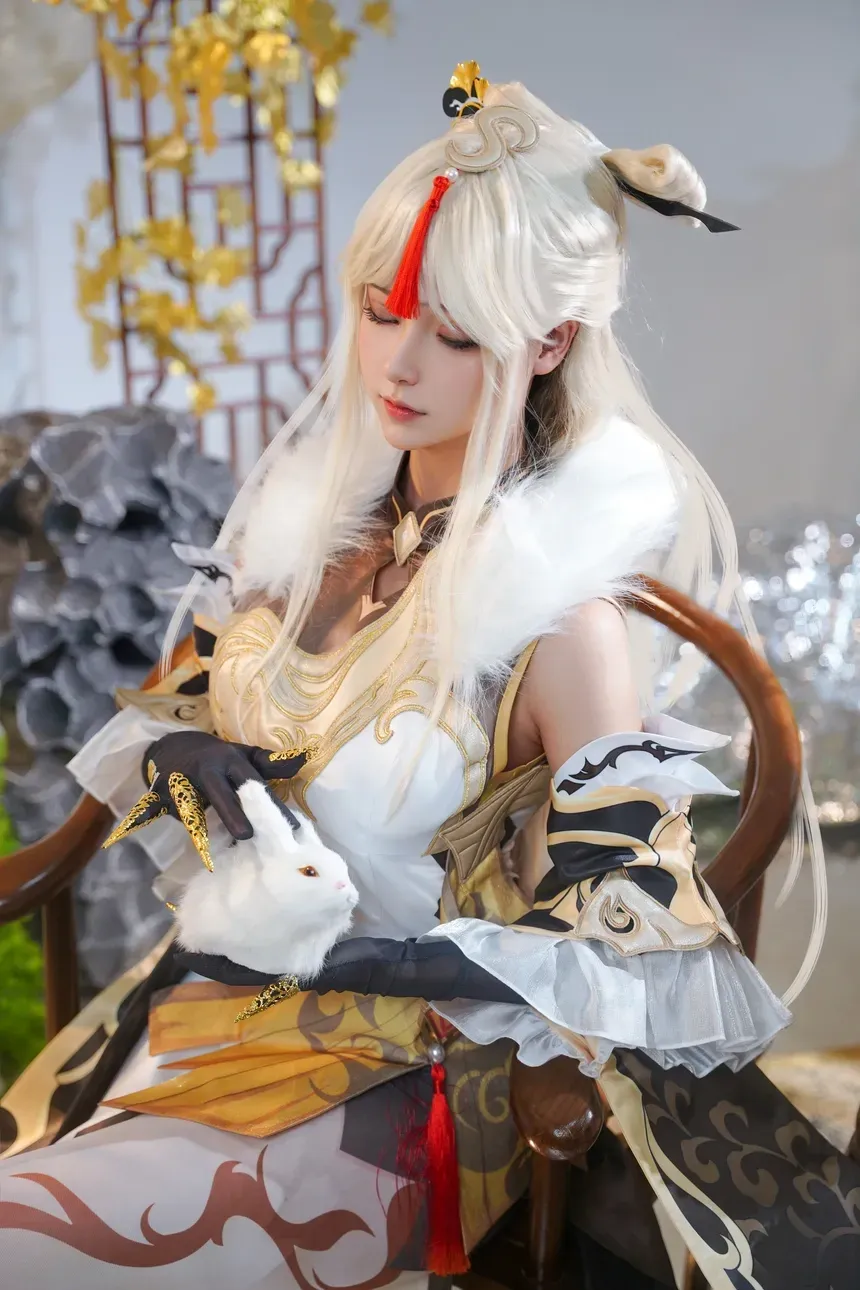 Seya狮砸白色幻想角色cosplay图片