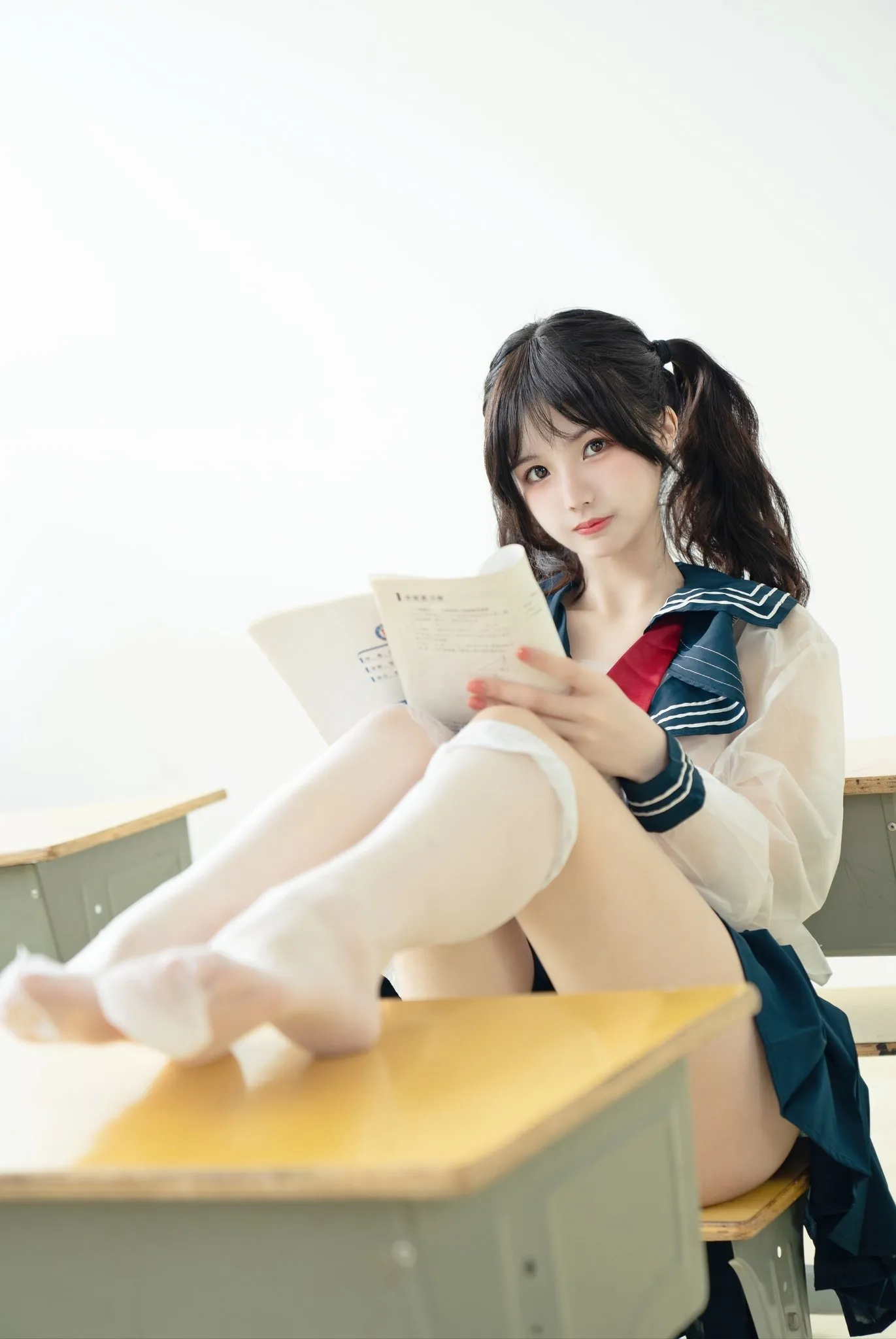 橙子喵酱校园服饰阅读场景照片