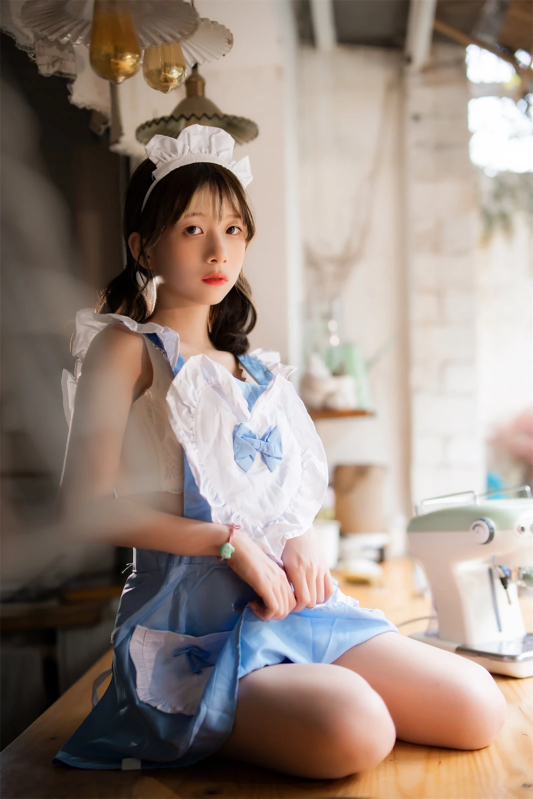 清青琴玖白蓝女仆风格Cosplay照片