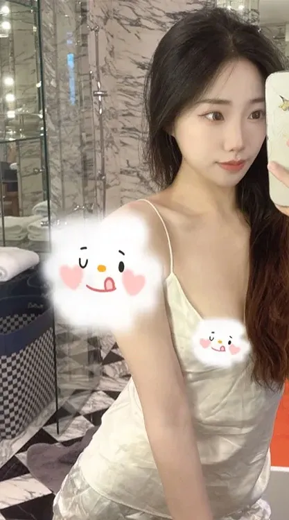 mimi蛋儿作品目录 白色服装长发造型照片